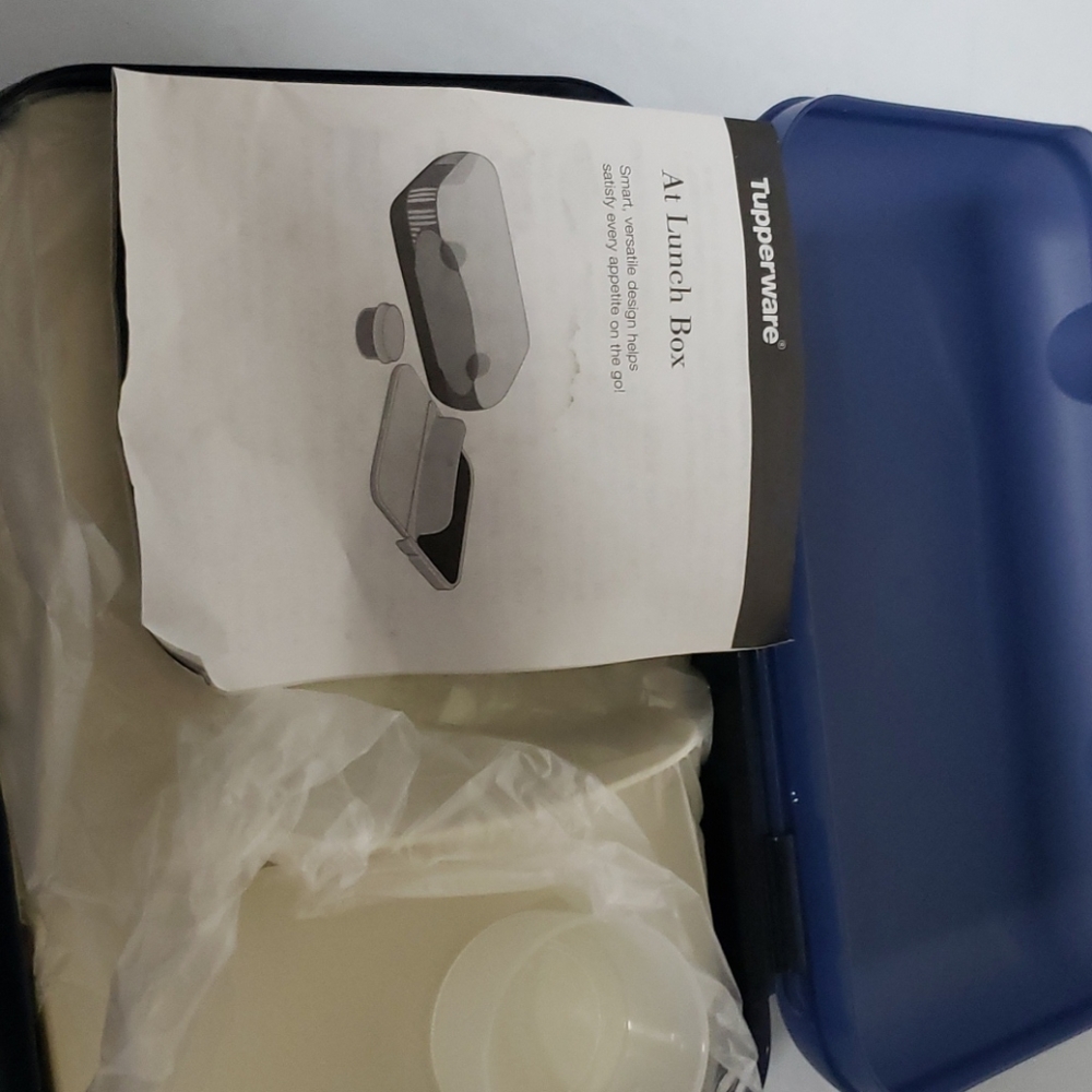 Lunch box - Picture 3 of 3